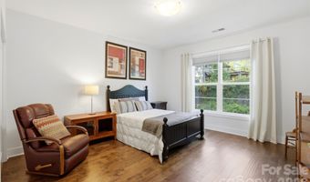 715 E 28th St, Charlotte, NC 28205
