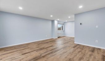 4520 KING St 601, Alexandria, VA 22302