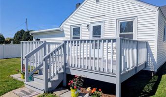 1609 W Main Rd, Middletown, RI 02842