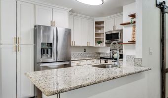 585 Mananai Pl 26U, Honolulu, HI 96818