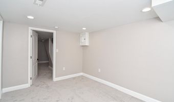 2644 E HOFFMAN St, Baltimore, MD 21213
