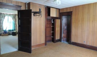 401 S Third St, Altamont, IL 62411