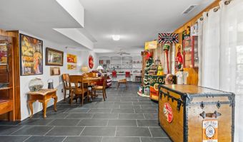 1921 Tabby Ln, Altavista, VA 24517