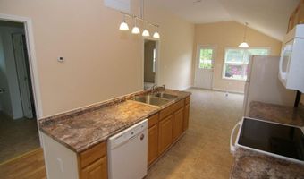 462 Snow Hill St, Ayden, NC 28513