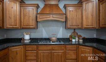 1030 Oakwood St, Burley, ID 83318