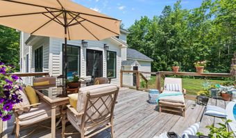 49 Hadlock Rd, Falmouth, ME 04105