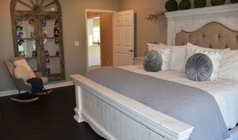 8034 Clearwater Ct, Plainfield, IN 46168