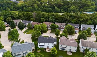 226 Arbor Trails Dr, Ballwin, MO 63021