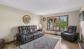 7370 158th St W, Apple Valley, MN 55124