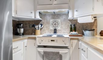 111 Hurstland Dr, Bardstown, KY 40004