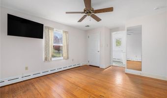 118 Wolcott Ave, Middletown, RI 02842