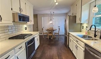 290 Oakmere Dr, Alpharetta, GA 30009