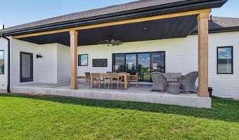 5895 Menza Dr, Auburn, IN 46706