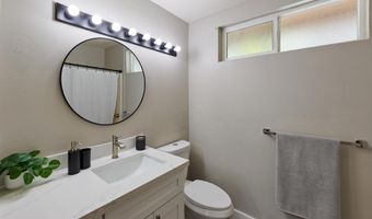 56 Kunihi Ln 323, Kahului, HI 96732