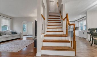 86 Westwood Ave, Cranston, RI 02905