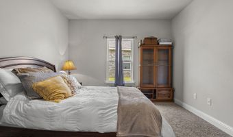 5529 Overland Dr, Biloxi, MS 39532