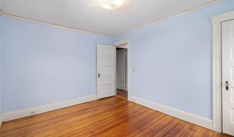 154 Armington St, Cranston, RI 02905