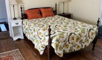 53 Congress St, Belfast, ME 04915