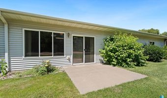 701 S 3rd St, Beresford, SD 57004