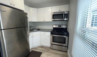 49 B Park Ave, Amityville, NY 11701