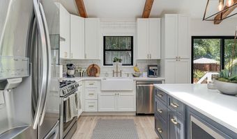 3662 VACATION Ln, Arlington, VA 22207
