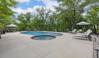 2226 Whitney Pointe Dr, Chesterfield, MO 63005