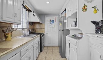 174 LAKE CANDLEWOOD Ct, El Paso, TX 79928