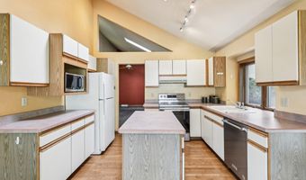 13 Apple Hill Cir, Madison, WI 53717