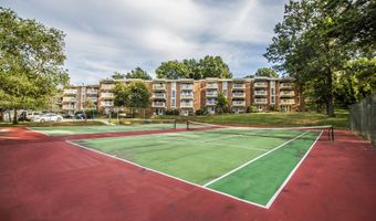 2600 INDIAN Dr 2B, Alexandria, VA 22303