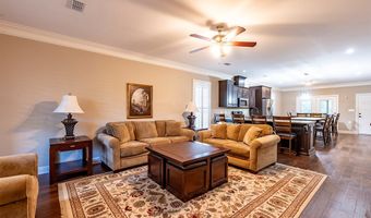 1739 ARLINGTON PARK Cir, Albany, GA 31701