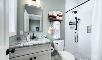 17 Elk Trl, Asheville, NC 28804