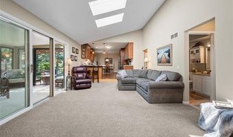 16 Lakeridge Dr, Adrian, MI 49221