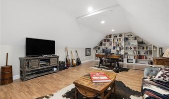 52 Pine Swamp Rd, Cumberland, RI 02864