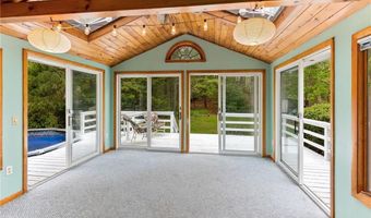 352 Lafayette Rd, North Kingstown, RI 02852