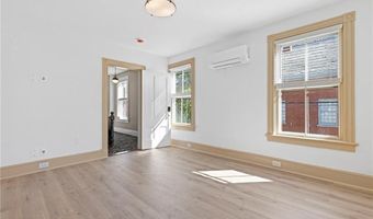 18 Barney St 2, Newport, RI 02840