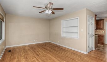 623 River Oak Dr, Ames, IA 50010