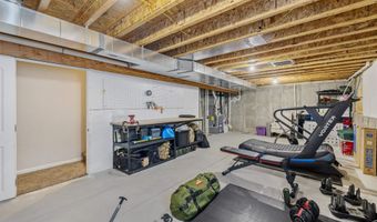 2944 Central Dr, Casper, WY 82604