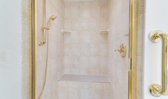 8606 FALKSTONE Ln, Alexandria, VA 22309