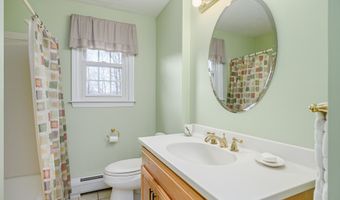 7 Side Hill Ln, Danbury, CT 06810