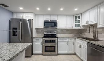 20350 W Country Club Dr PH24-4, Aventura, FL 33180