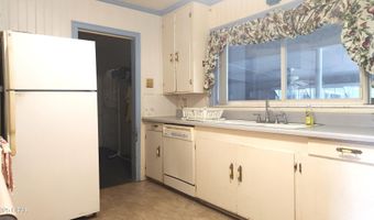 2363 Park Ave, Alford, FL 32420