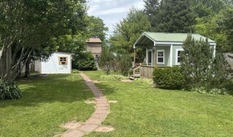 40261 W Beach Ln, Antioch, IL 60002