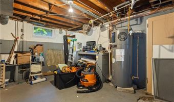 59 Merritt Rd, East Providence, RI 02915