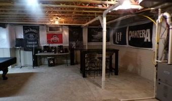 5294 Karst Cir, Ashville, OH 43103