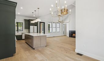 1 Jaytee Dr, Alton, NH 03809