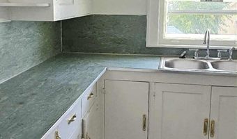 421 Prospect Ave, Alma, MI 48801