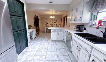 2100 Mockingbird Ln, McAlester, OK 74501