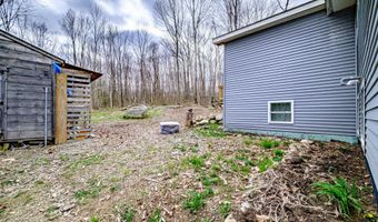 24 Pinewood Dr, Wiscasset, ME 04578