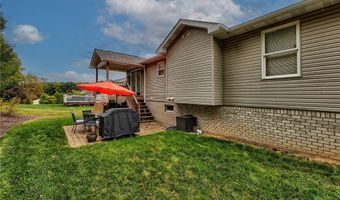 616 Paulownia Dr, Allegheny Twp., PA 15656