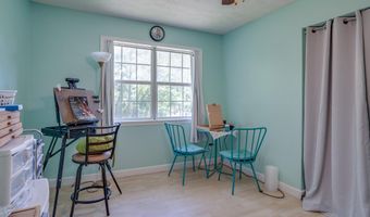 5052 Schira St, Bay St. Louis, MS 39520